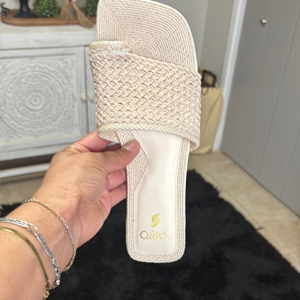Women's Cream Slide Sandals